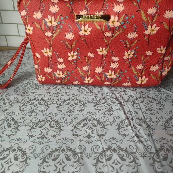 Steve Madden Red Floral Double Zipper Weekend Bag Pink Flowe - Picture 1 of 9